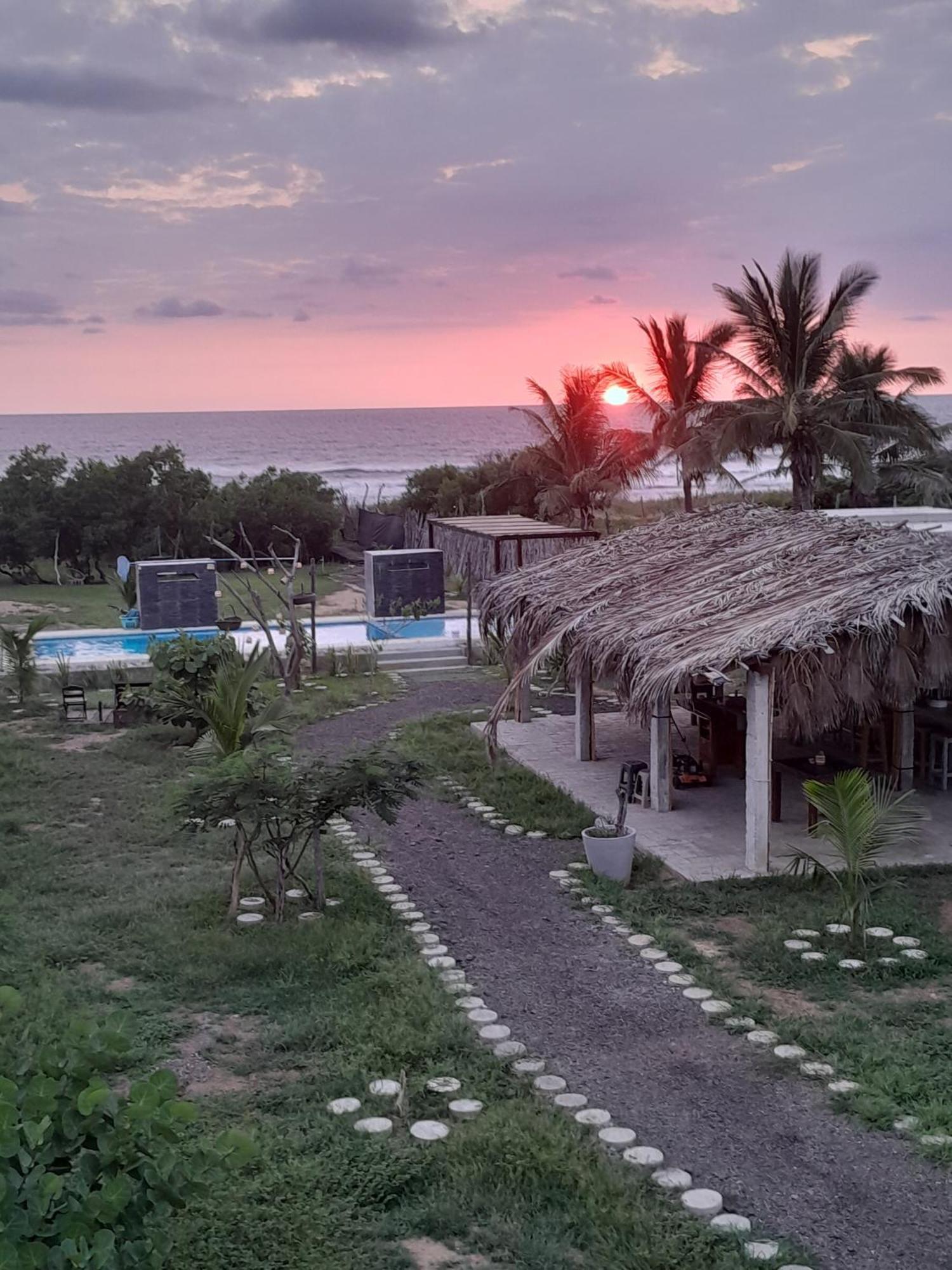 Tres Velas Surf Celestino Gazca Villasenor Exteriör bild