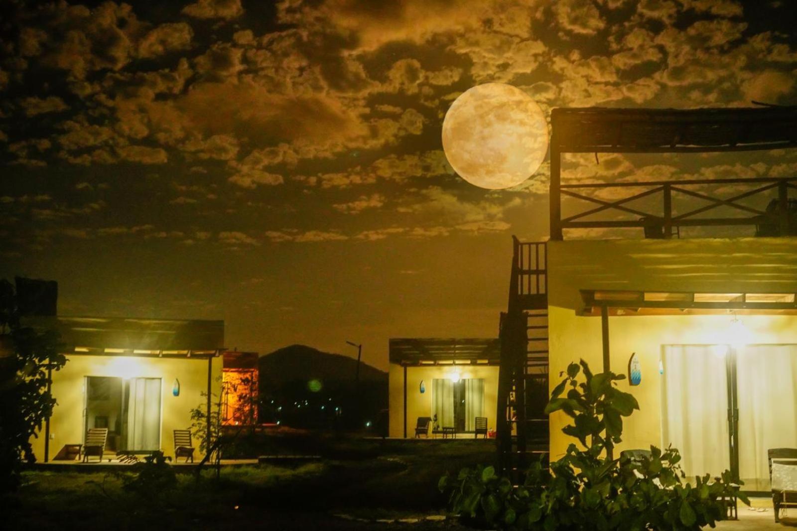 Tres Velas Surf Celestino Gazca Villasenor Exteriör bild